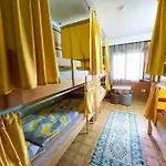 Hi * Skopje